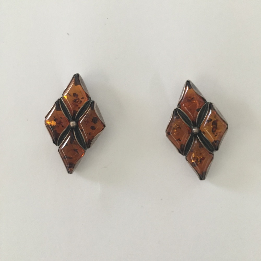 Baltic Amber triangle stone gem mod sixties Art Deco post